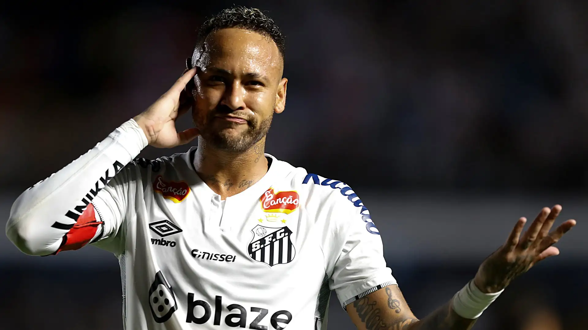 Neymar treina com bola e mostra fase final da recuperação